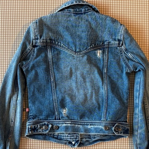 Duck Head women’s Jean Jacket trucker distressed denim. Size Small.Pockets - Picture 11 of 11